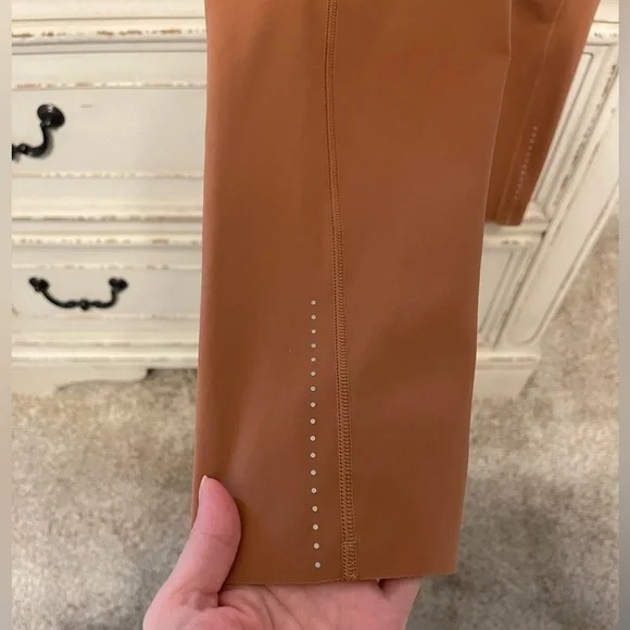 Lululemon Fast and Free High-Rise cropped leggings 20inch - Picture 6 of 11